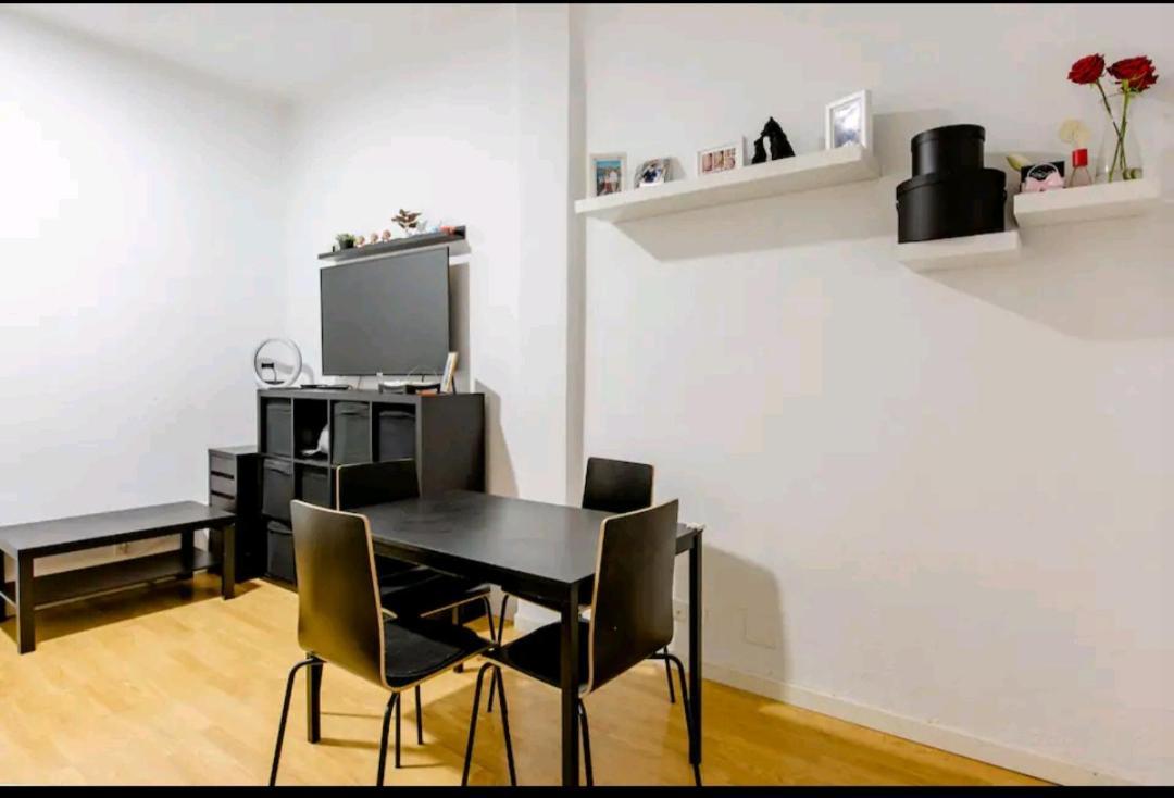 Comoda Habitacion Madrid Ngoại thất bức ảnh